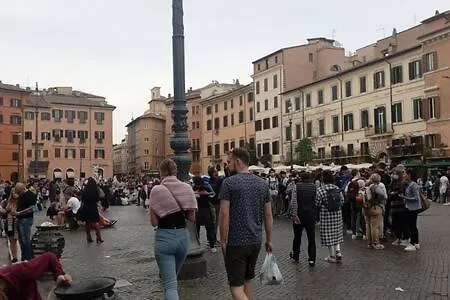 In The Soul Of Navona Square Daire Roma